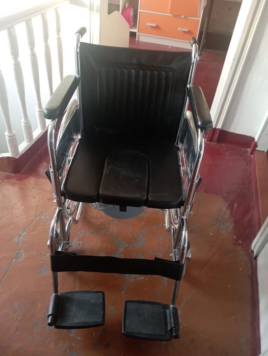 Продам кресло- коляску 3 в 1
(Кресл