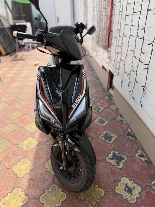 Scuter Bsk fara permis 25 km H nou
