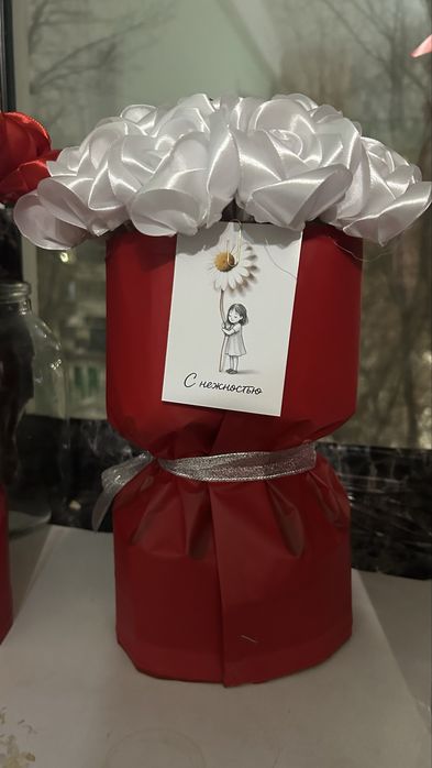 Цветы атласных лент букеты 17 шт