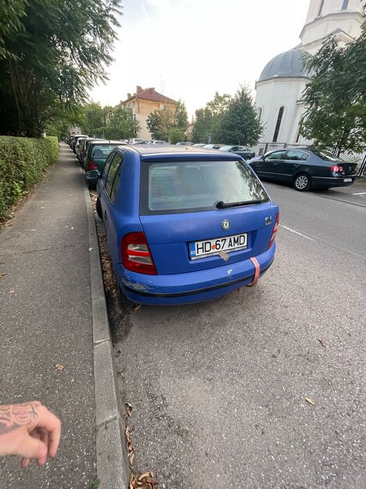 Se vinde pentru piese Skoda Fabia 2001 1.4 benzina