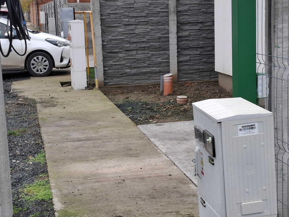 Inchiriez teren pentru servicii, la sosea in Bucovat > Mosnita Veche