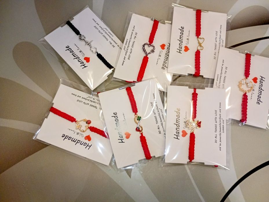 Mărțișoare  brățări împletite