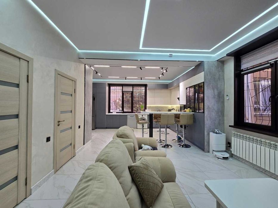 Продам 3-комнатную квартиру в котеджнои городке "Алгабас"