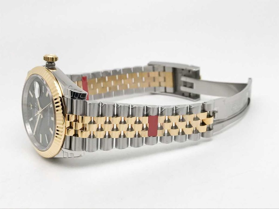 Rolex Datejust 41 – Жълто злато / Черен циферблат / Jubilee – реални снимки
