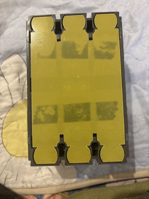 Автомат трехфазный