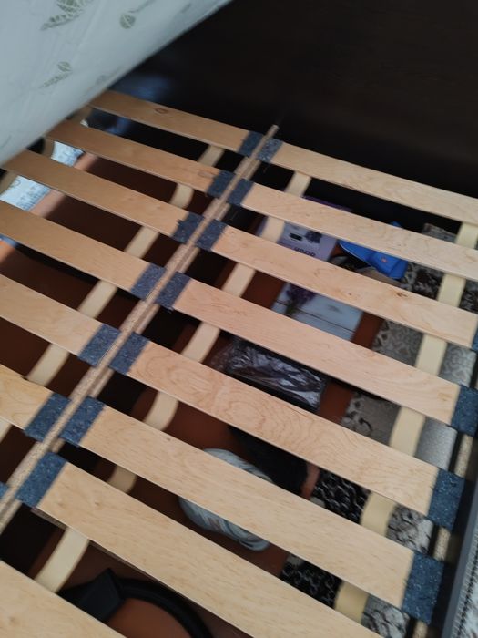 Продам кровать. Двухспальную.