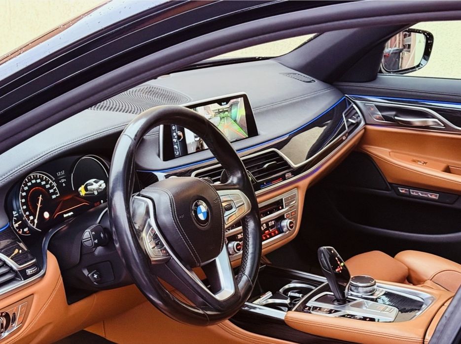 BMW 740d xDrive M Packet  – 2016 – Full Options – Întreținut exemplar