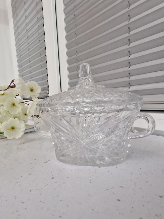 Конфетница хрустальная