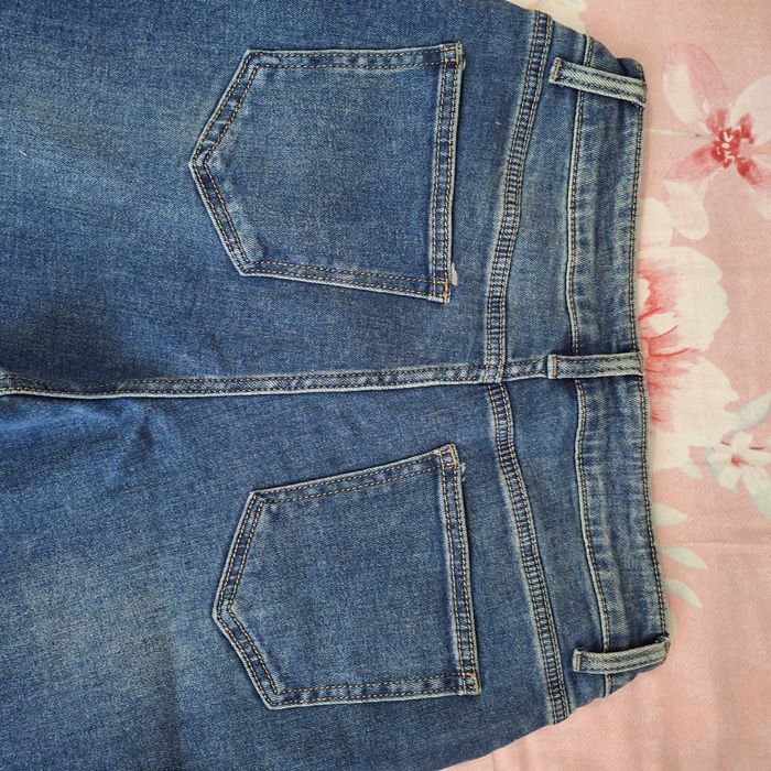 Нови дънки с широк крачол