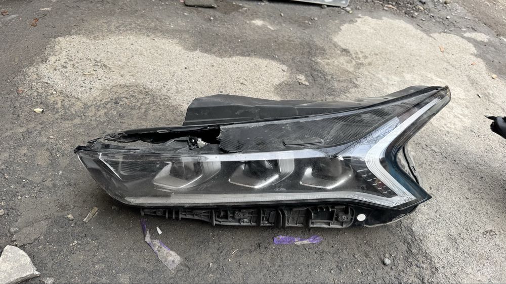 Продам фары Kia K5