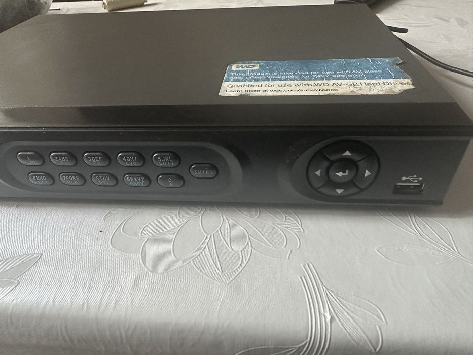 DVR Hikvision DS 7204 HVI -ST