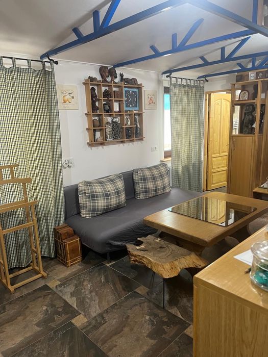 Schimb Apartament 4 camere și curte