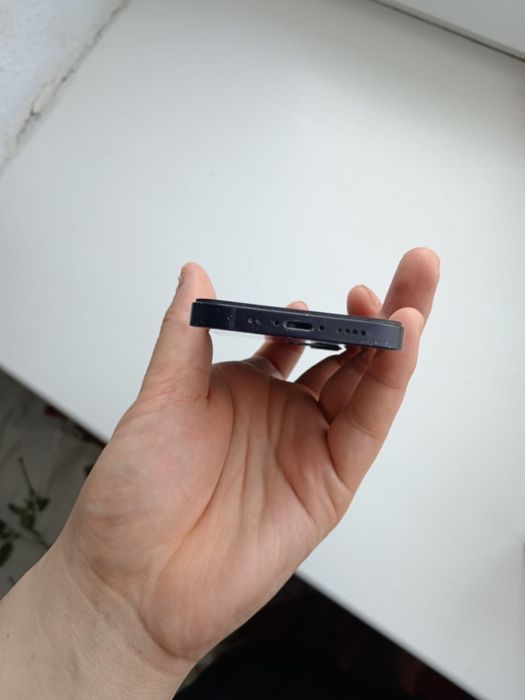 Айфон 12 мини сатылады срочна.