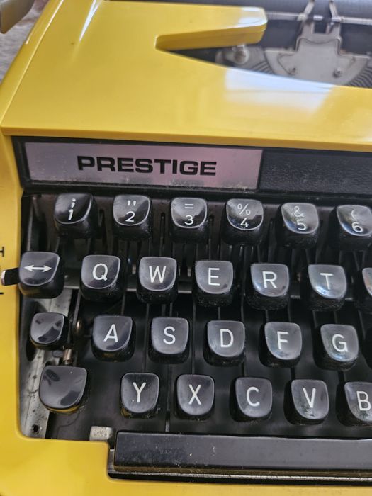 Masina de scris Prestige