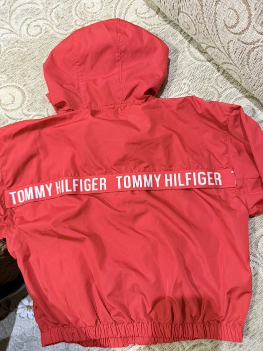 Детски дрехи на Tommy Hilfiger