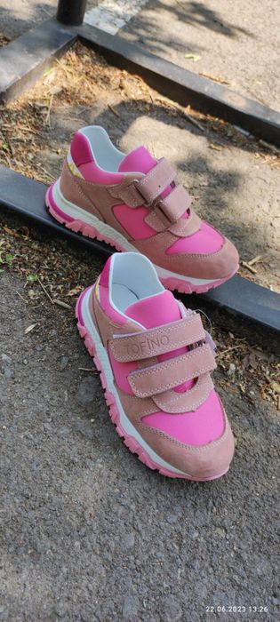 Кроссовки турецкие