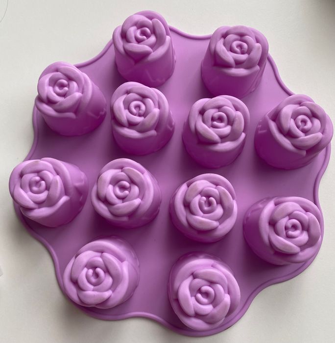 Форма силиконова за сапун роза сърце и боя оцветител