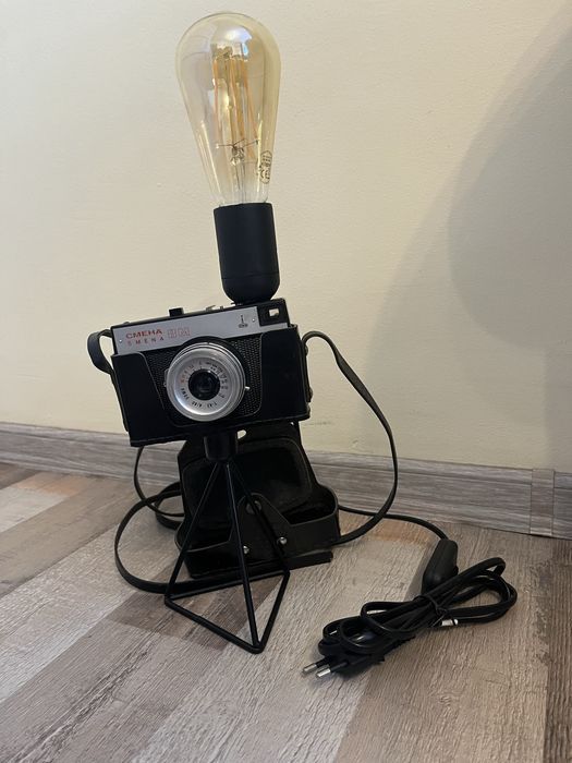 Настолна  лампа.