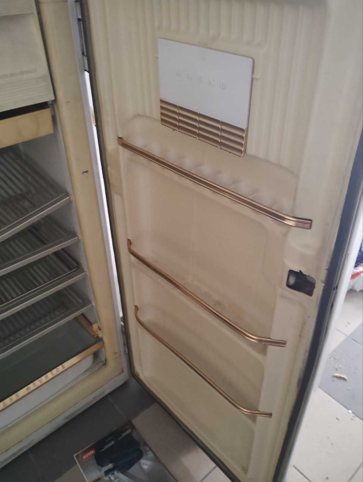 Хладилник с камера ЗИЛ гр. Банкя • OLX.bg