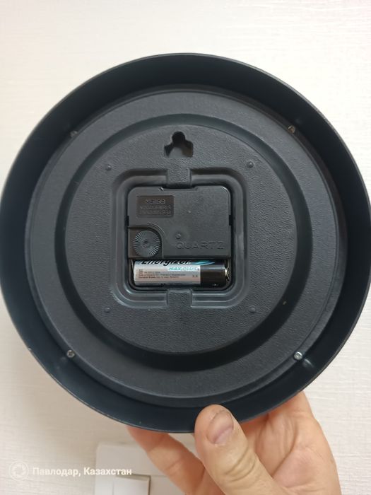 Часы настенные кварцевые