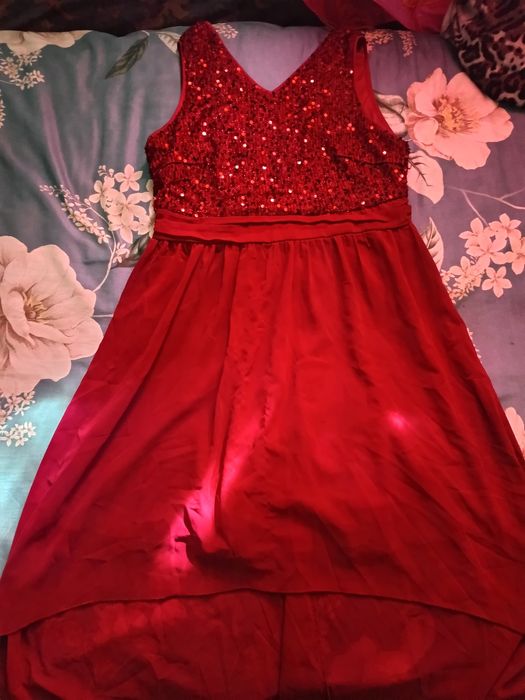 Rochie elegantă vișinie cu trenă, mărimea L