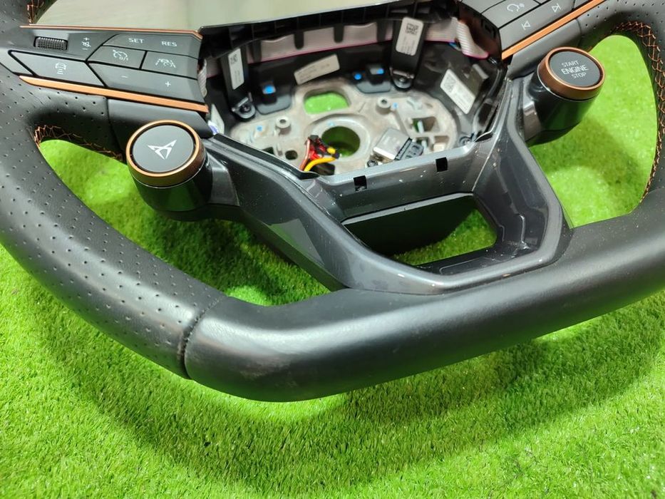 VOLAN PIELE CU COMENZI SEAT LEON 4 KL / CUPRA LEON / COD OEM 5FA419091 / 5FA419091FT 2020-2025  (4I2)
