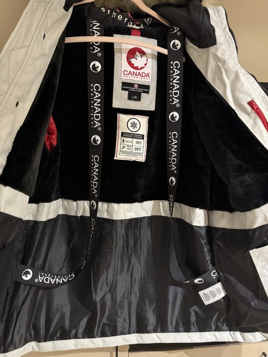 Geaca noua, nepurtata cu eticheta Canada Weather Gear