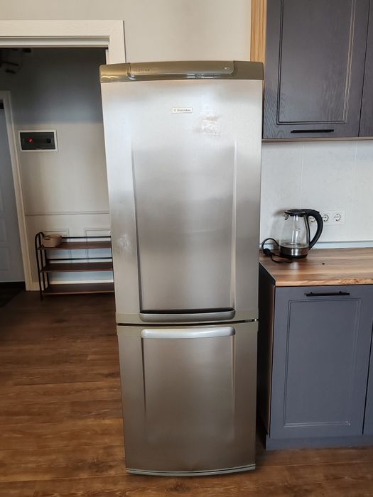 Холодильник Электролюкс