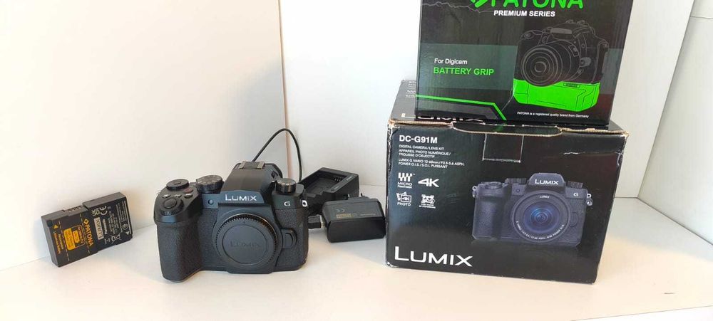 Panasonic G91 + grip