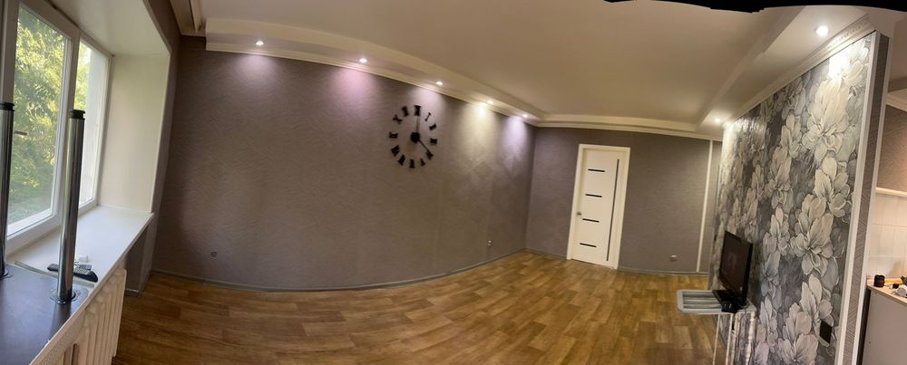Продам квартиру район 45 аптеки.