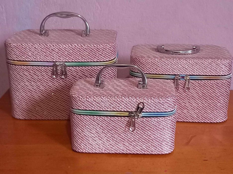 Куфарче несесер за гримове