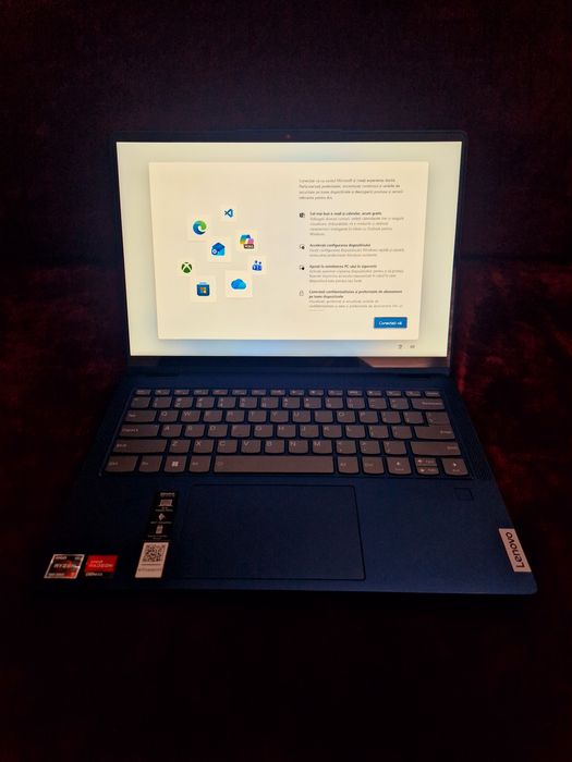 Laptop Lenovo Slim IdealPad 2 în 1