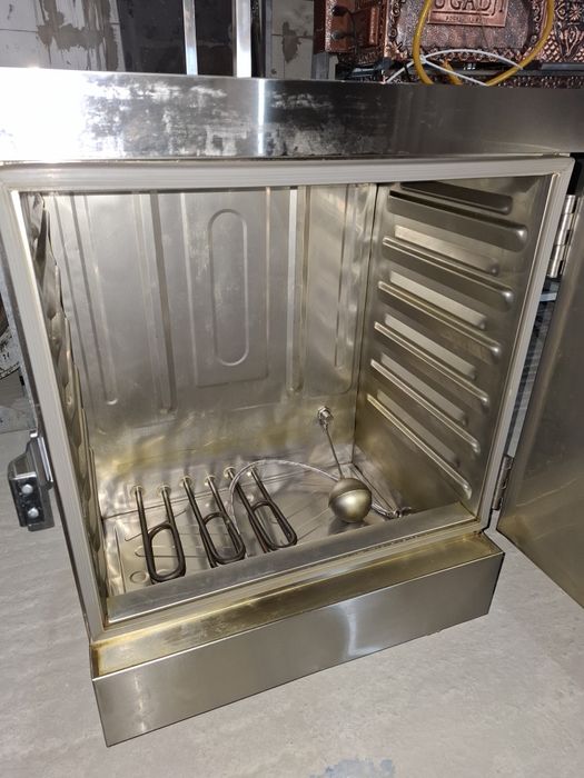 Пароварочный шкаф