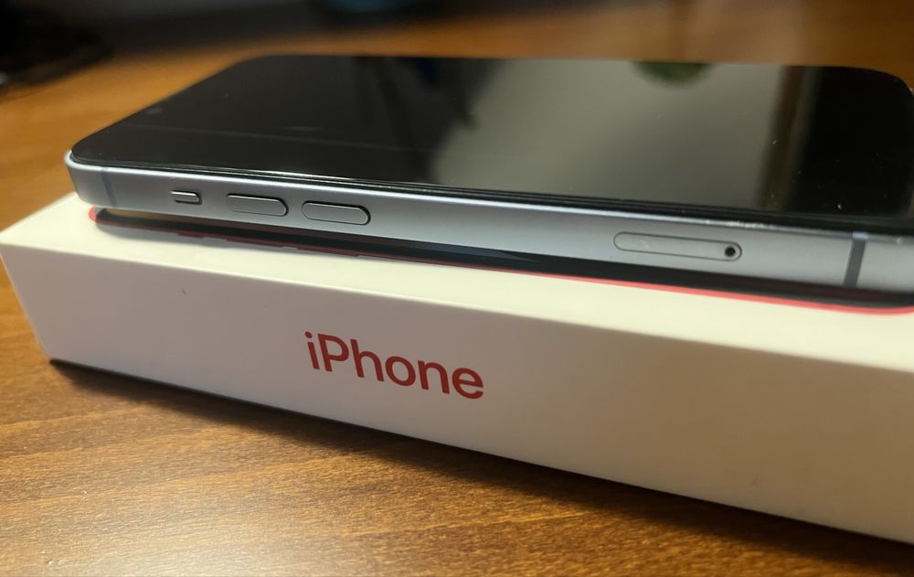 iphone 14 син/blue 128 GB пълен комплект плюс протектор