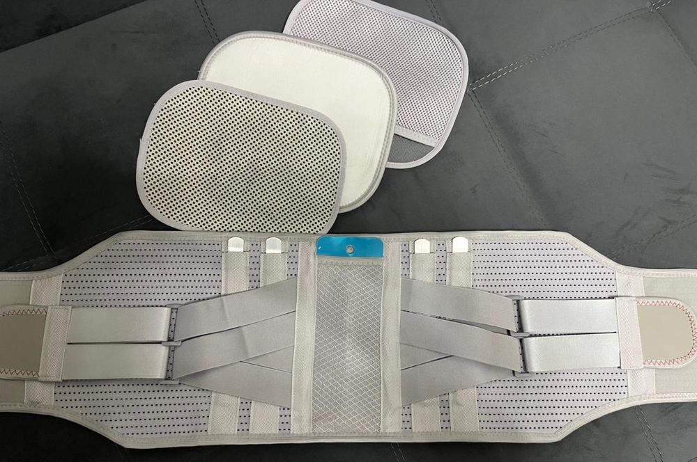 Корсет для спины с металическими пластинами