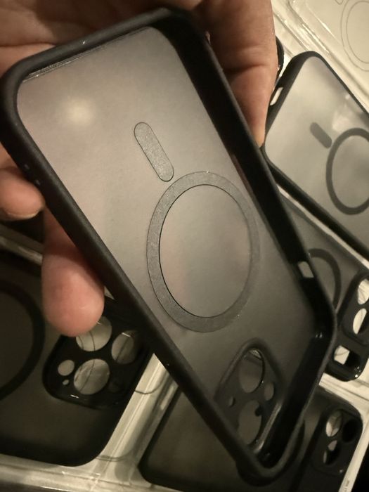 iPhone 17,17Pro/Max,13,14,15,16,16Pro/Max черен Magsafe Мат
