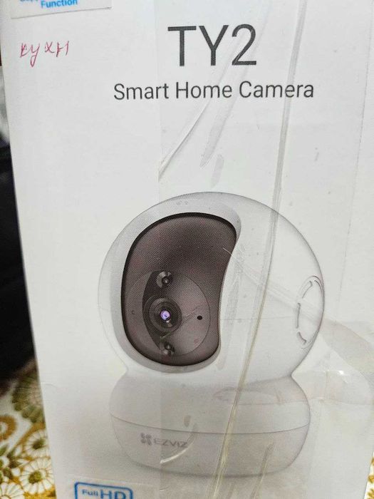 EZVIZ TY2 Wi-Fi камера с широким обзором для особой бдительности