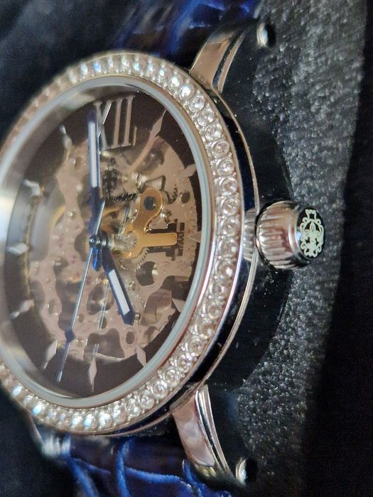 Дамски часовник,,Burgmeister"