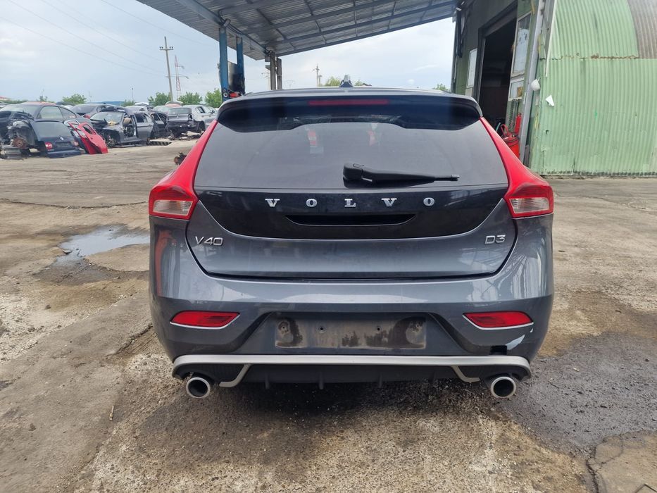 Dezmembram Volvo V40 2014 2.0d D5204T6