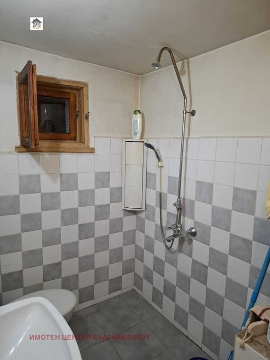 Къща за продажба в с.Искрец