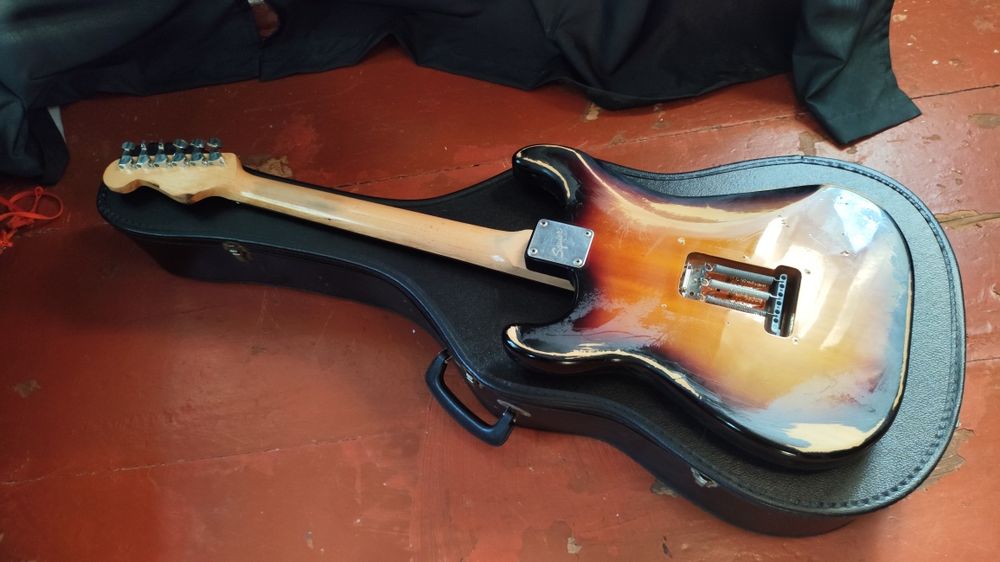 Squier stratocaster bullet (искусственно состарен )