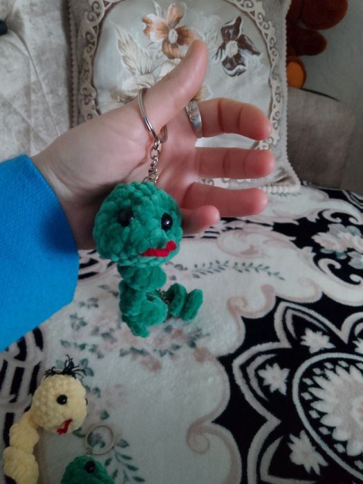 Брелки змейки символ 2025г.