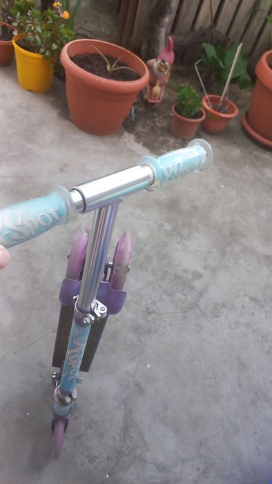 Trotineta de aluminu pentru copii