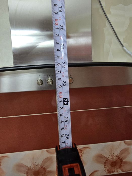 Продам стеклянную вытяжку