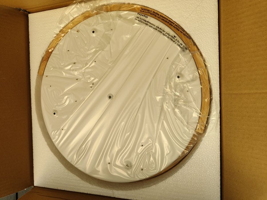 Plafonieră LED modernă 36W, 40 cm,4000K rotundă cu finisaj din lemn – Nouă, în cutie
