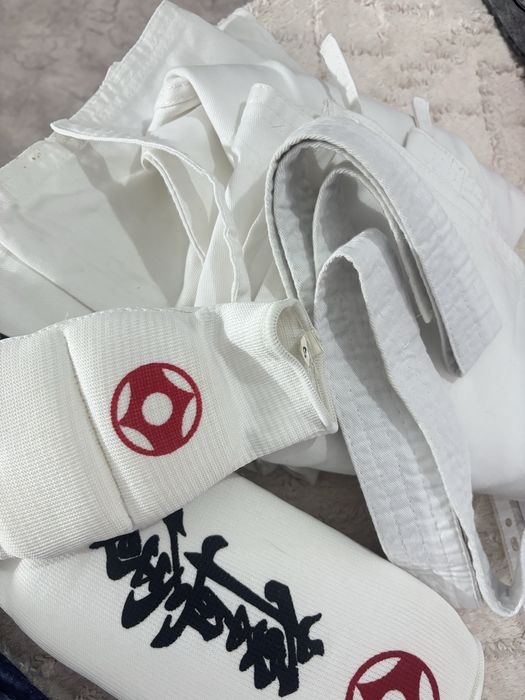 Форма для каратэ почти новая