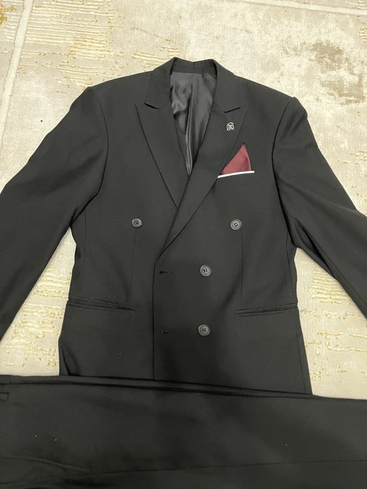 Костюм чёрный 46 раз