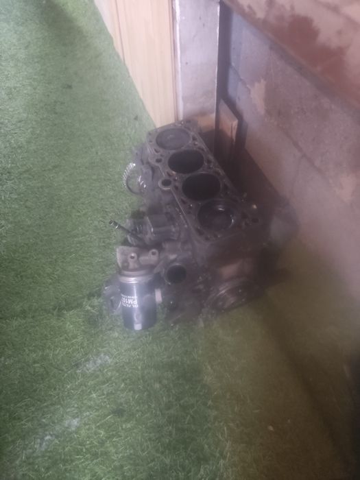 Продаю блок на фолсфаген и Ауди