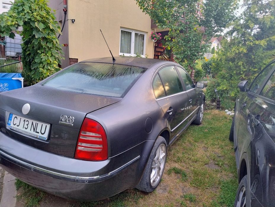 Vând Skoda Superb