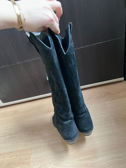 Vând ciocate Zara negre